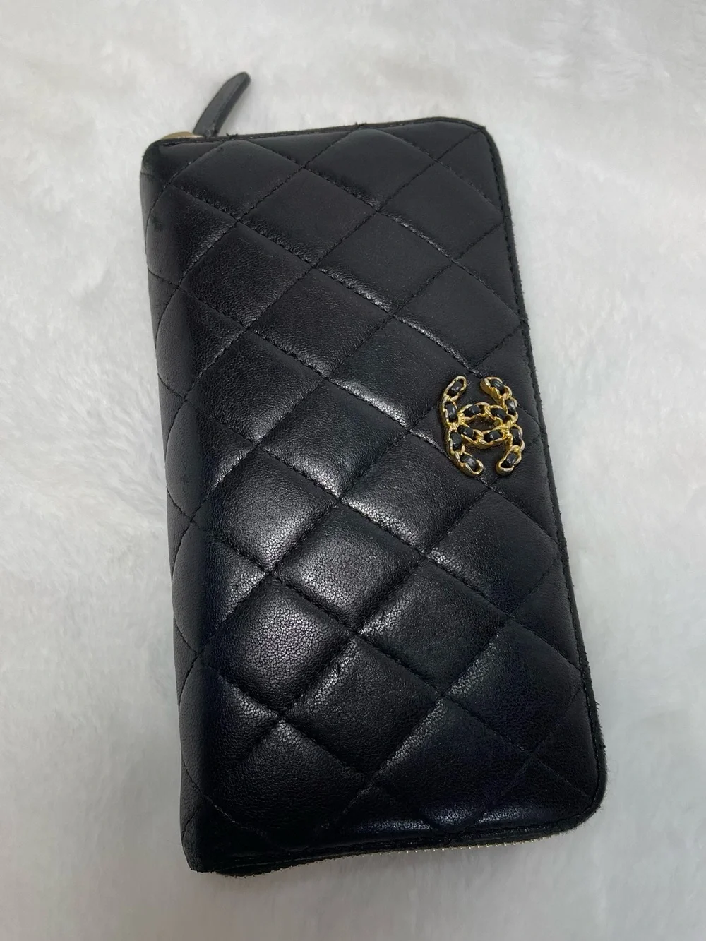Chanel Authentic Quilted Black Leather Zip Wallet with Gold Chain Accent
